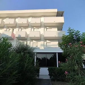 Pigalle 2*, Riccione Italien