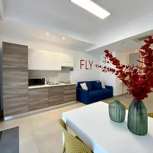 Beeapartments 2*, Bari Italia